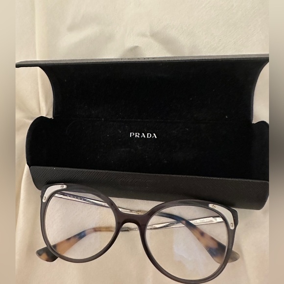 Prada frames - Picture 1 of 3